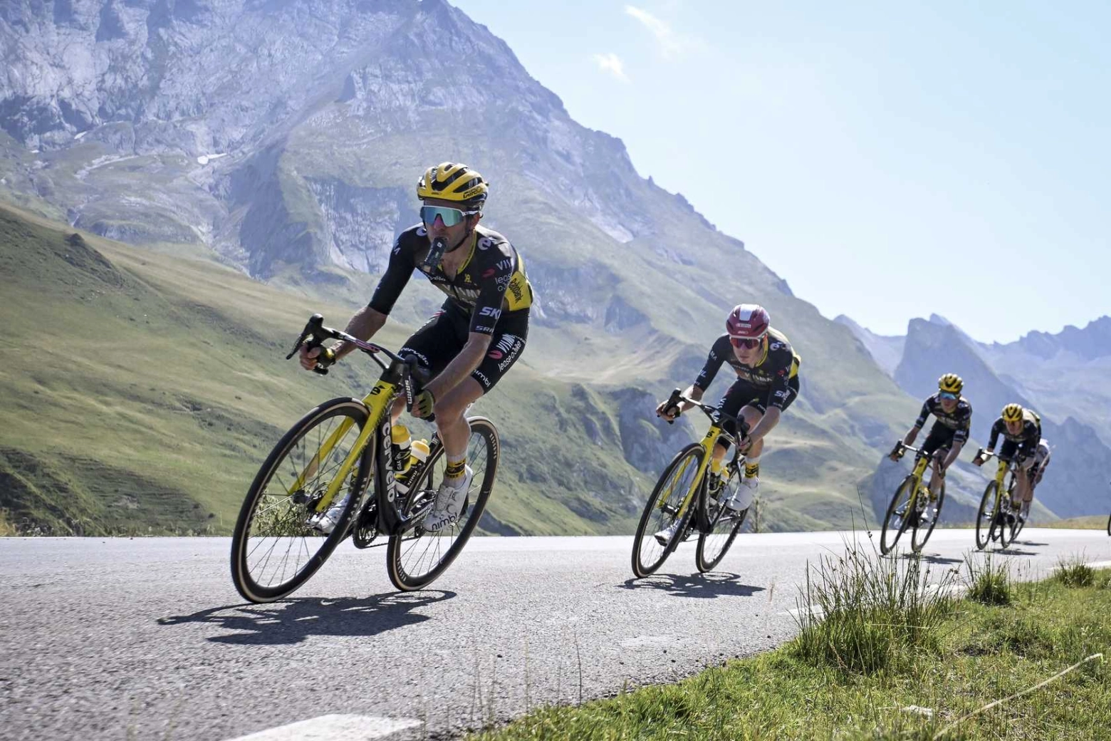 Pogacar beats Vingegaard by more than 2 minutes in the first big mountain stage of the Tour