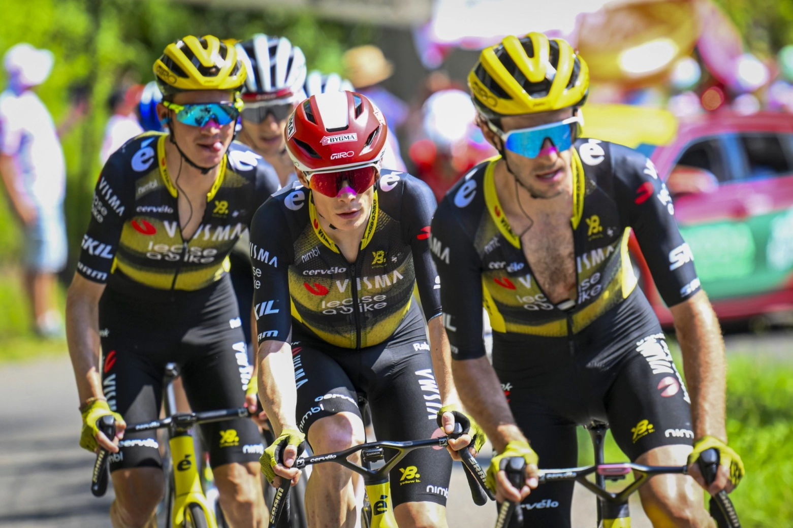 Pogacar beats Vingegaard by more than 2 minutes in the first big mountain stage of the Tour