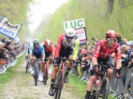 A new Belgian super team could join the World Tour if the merger between Lotto and Intermarché-Wanty is successful