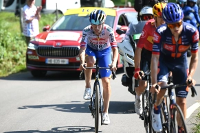 "I am working on my tan": Why did Roglic compete with invisible socks