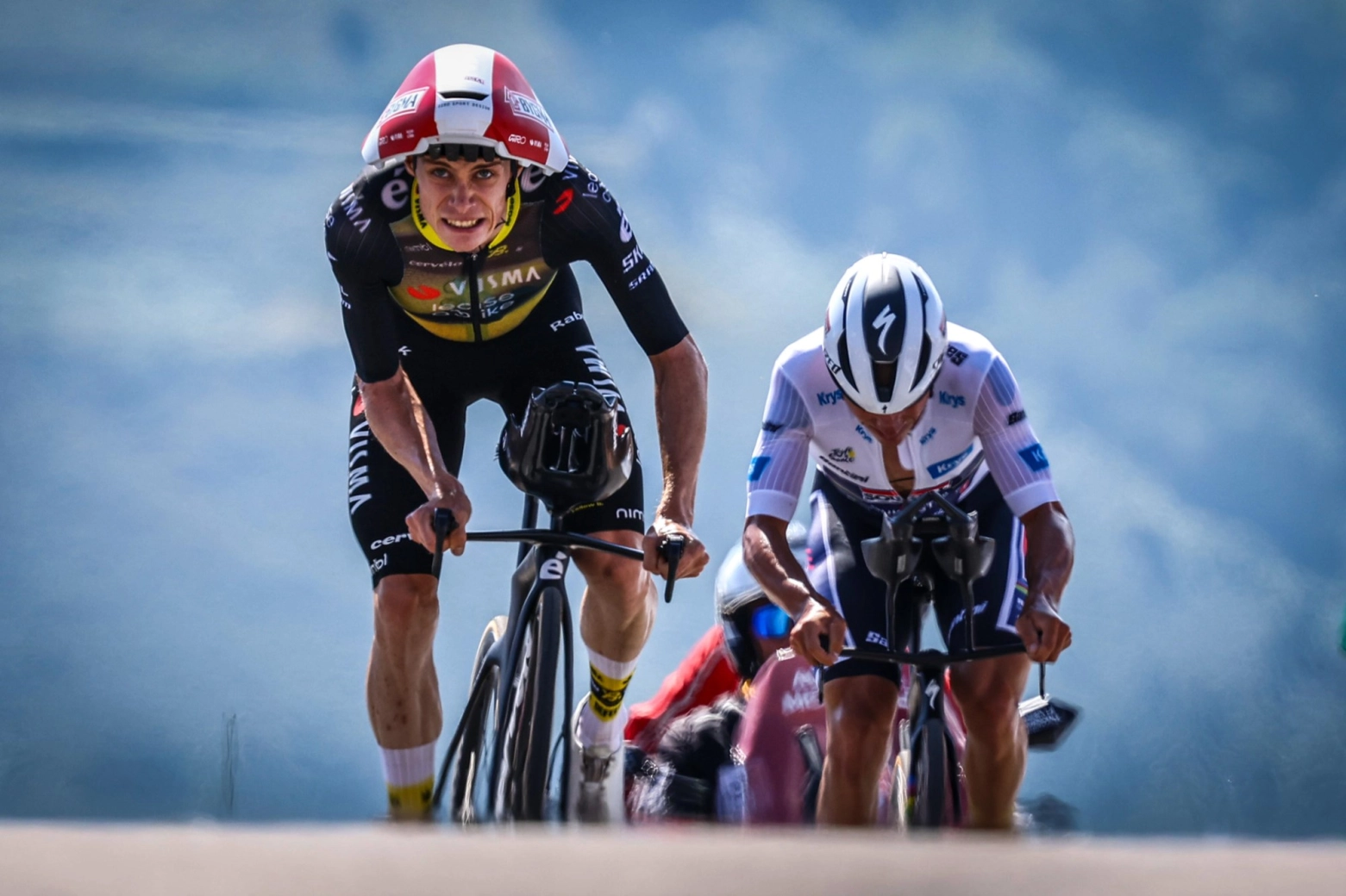 Tadej Pogacar also wins the time trial and continues to strengthen his leadership in the Tour