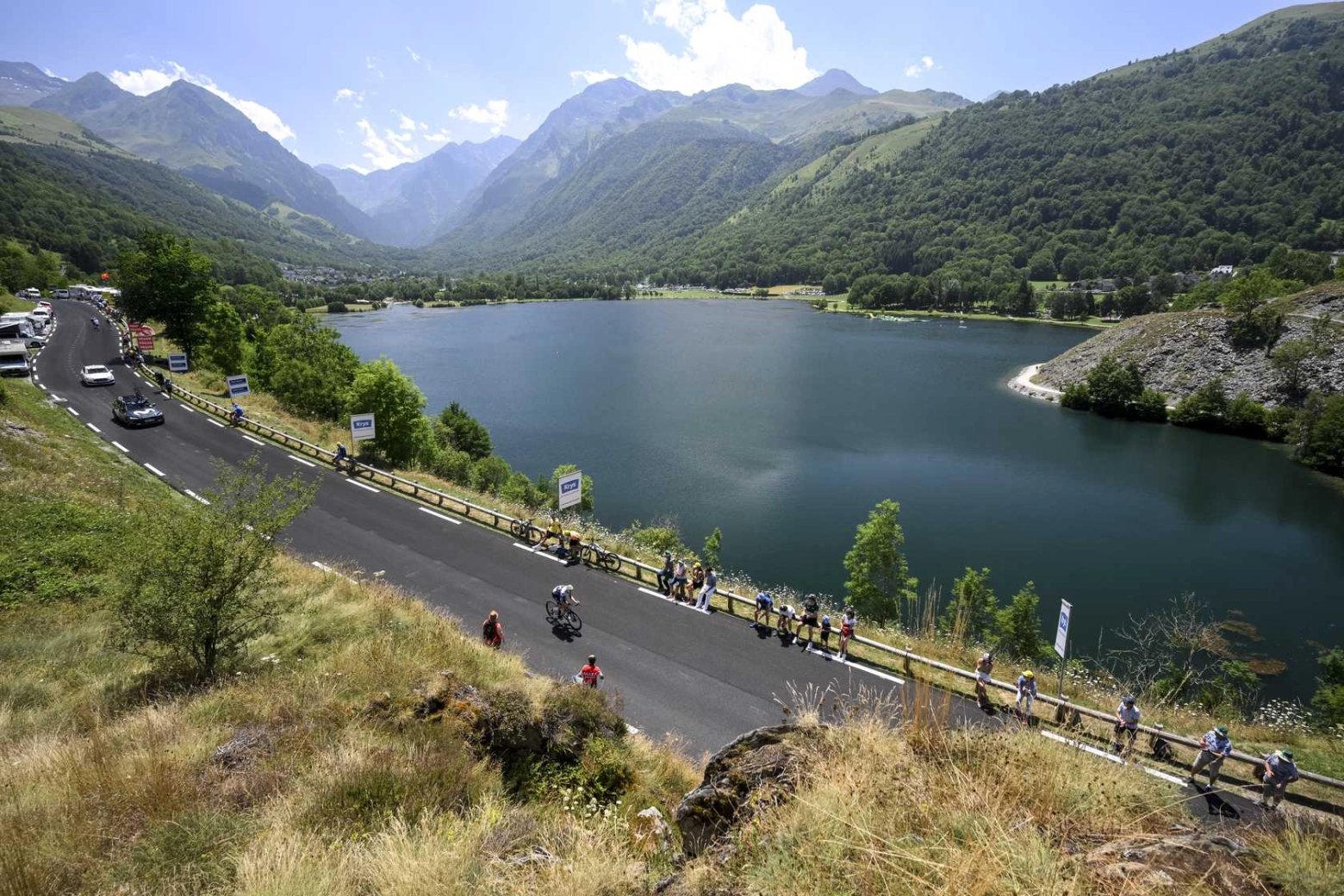 Tadej Pogacar also wins the time trial and continues to strengthen his leadership in the Tour
