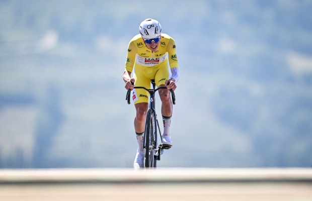 Tadej Pogacar remporte également le contre-la-montre et continue de renforcer son leadership sur le Tour