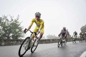 Thymen Arensman achieves victory in Superbagneres on the day Evenepoel says goodbye to the Tour de France