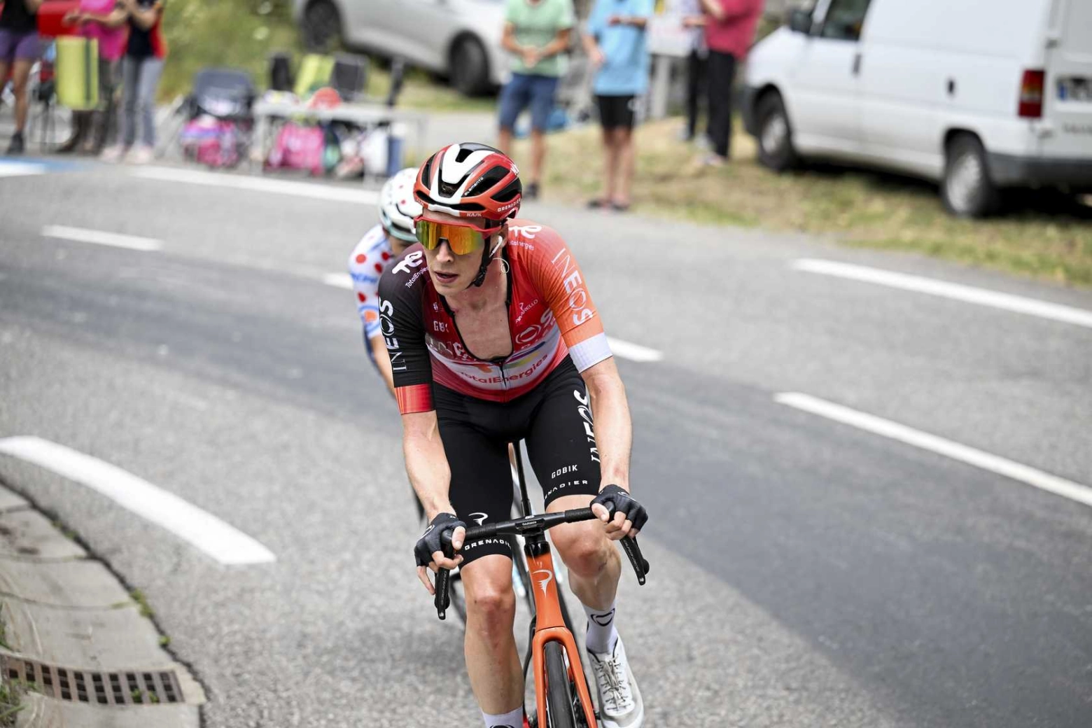 Thymen Arensman achieves victory in Superbagneres on the day Evenepoel says goodbye to the Tour de France