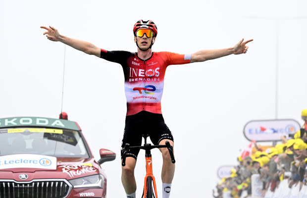 Thymen Arensman remporte la victoire à Superbagneres le jour où Evenepoel dit au revoir au Tour de France