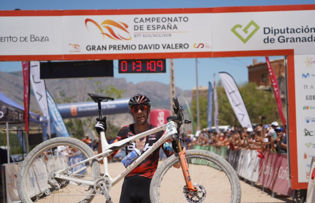 David Valero faz história e conquista seu décimo título espanhol de XCO em Baza