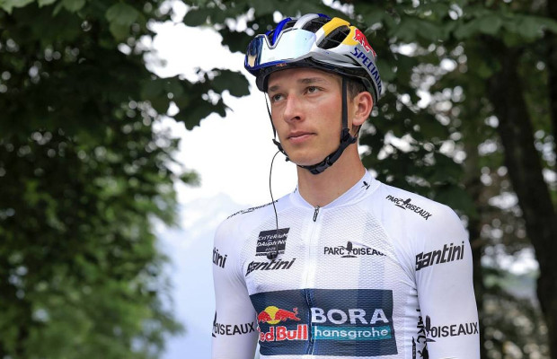 The skier who has snuck onto the podium of the Tour, who is Florian Lipowitz?