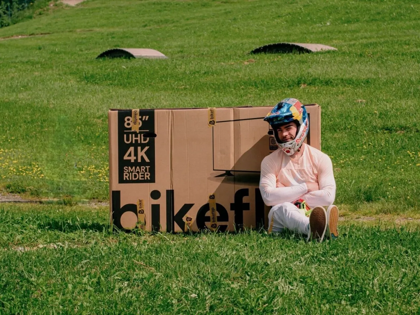 Loïc Bruni bets on second-hand bikes and joins Bikeflip as an investor and ambassador