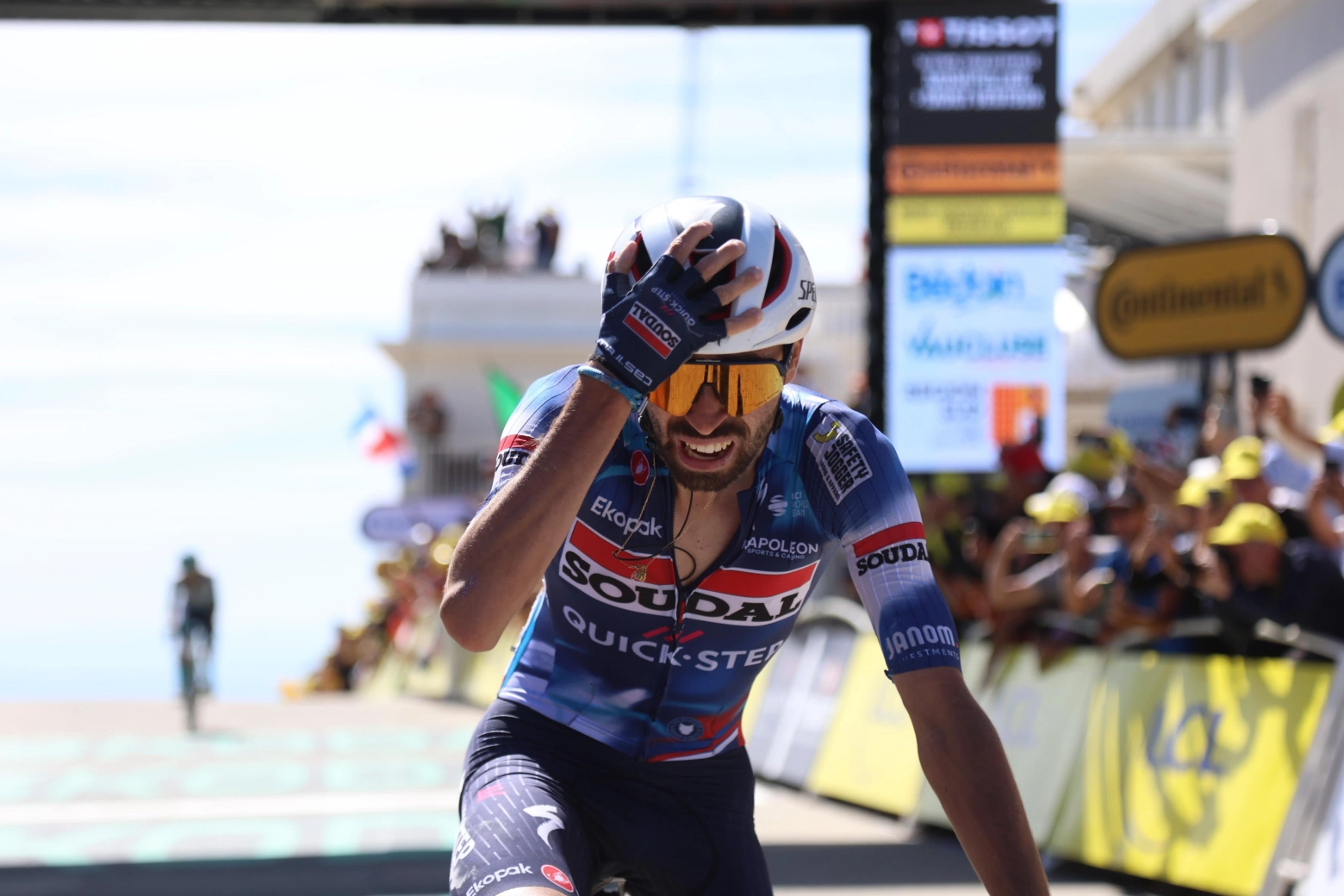 Valentin Paret-Paintre's triumph at the top of Mont Ventoux