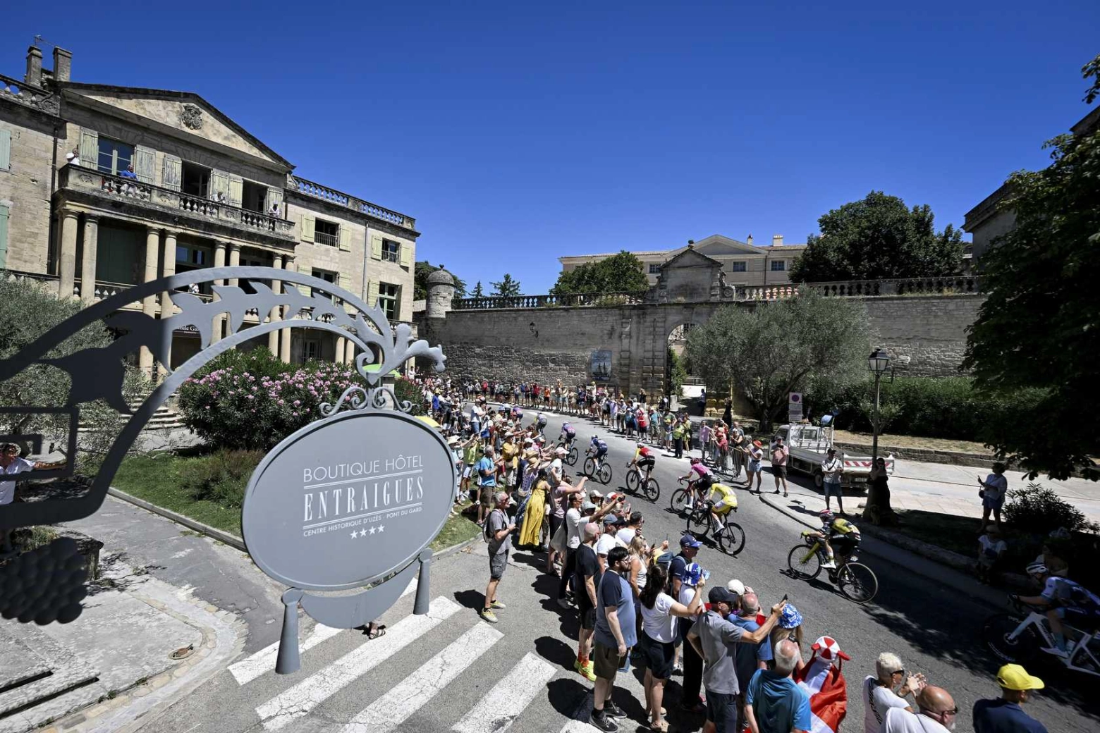 Valentin Paret-Paintre's triumph at the top of Mont Ventoux