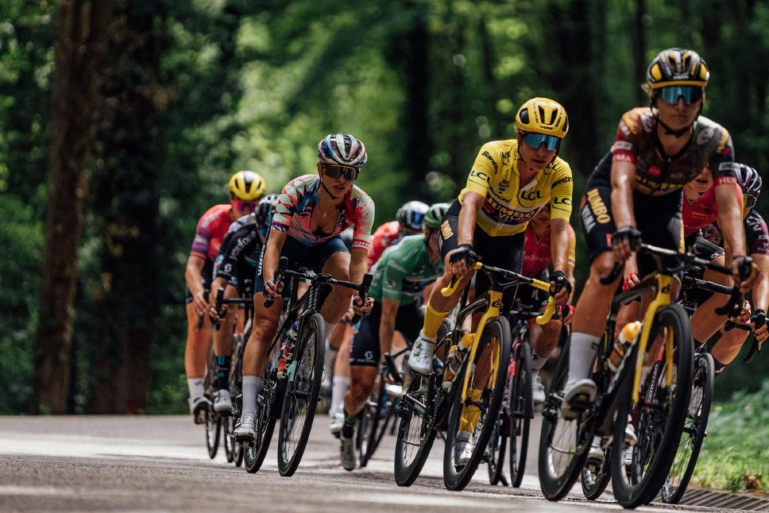 The 2025 Women's Tour de France kicks off with Demi Vollering ready to reclaim her throne