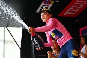 The 2025 Women's Tour de France kicks off with Demi Vollering ready to reclaim her throne