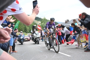 Ben O'Connor wins an 18th stage of the Tour de France without the expected battle between the favorites