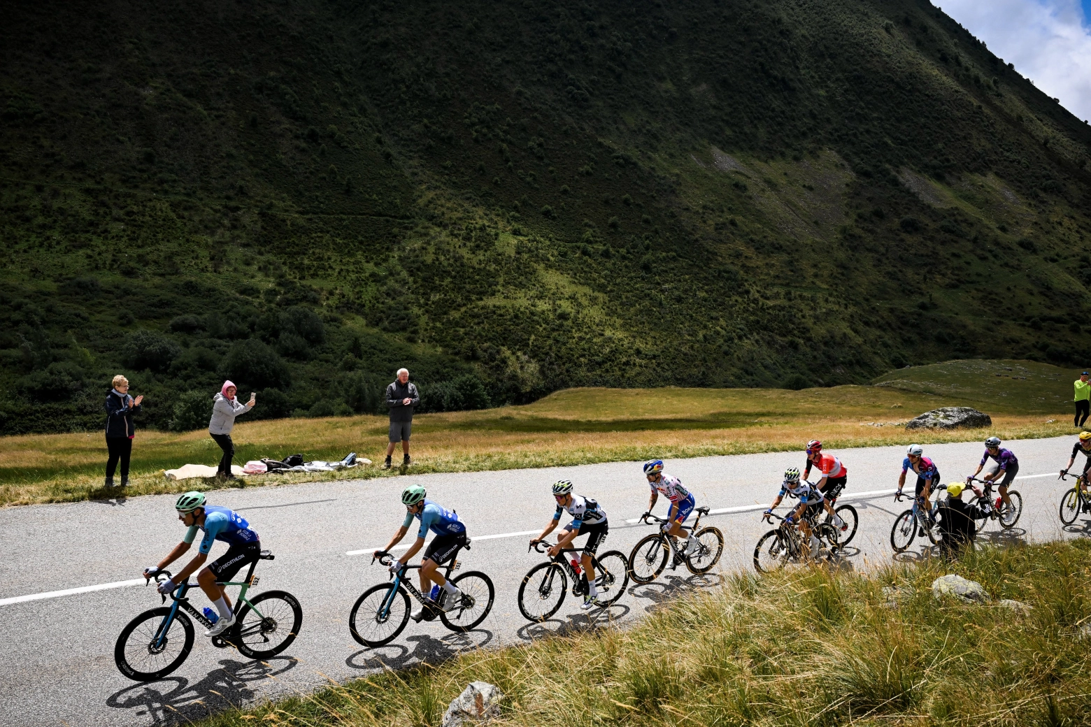Ben O'Connor wins an 18th stage of the Tour de France without the expected battle between the favorites