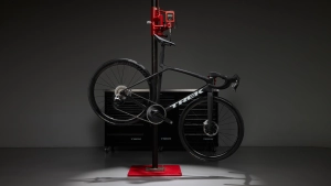 6.4 kg and ready to fly: Trek launches the new Madone Gen 8 with SRAM 1x transmission