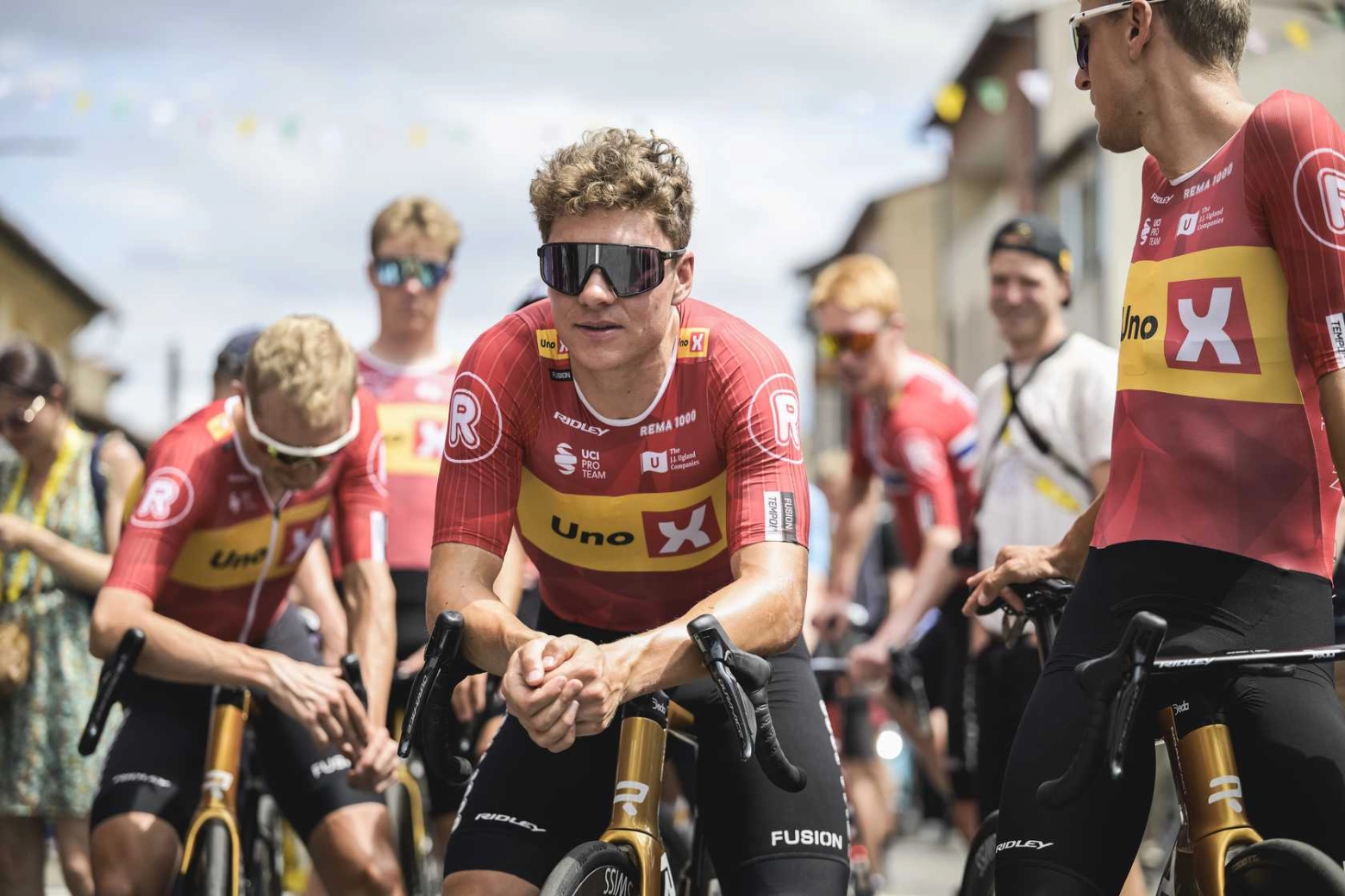 Which teams are in the fight to avoid relegation?