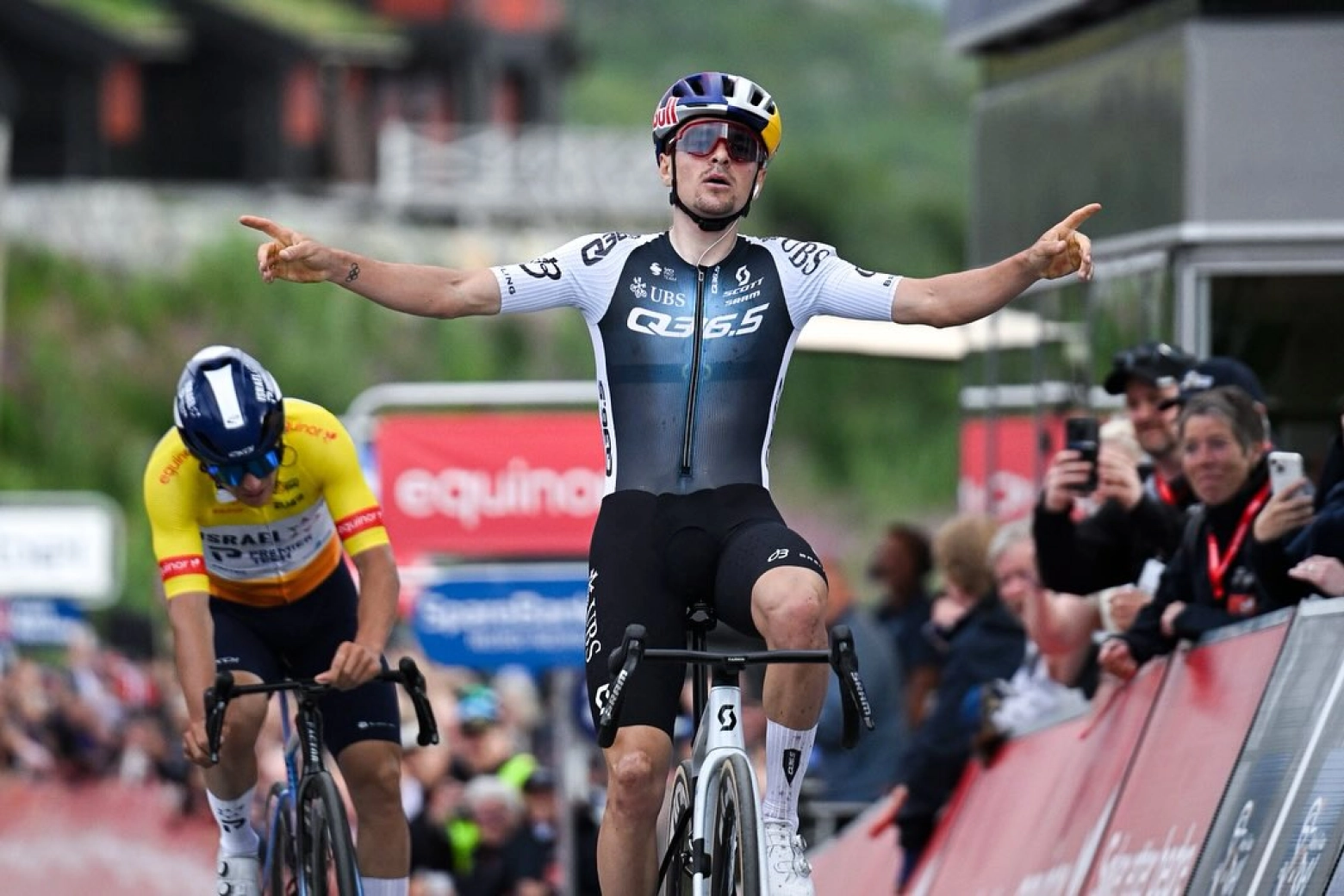 "There are quite a few stages that could suit me well": Pidcock wants to test himself in La Vuelta 2025