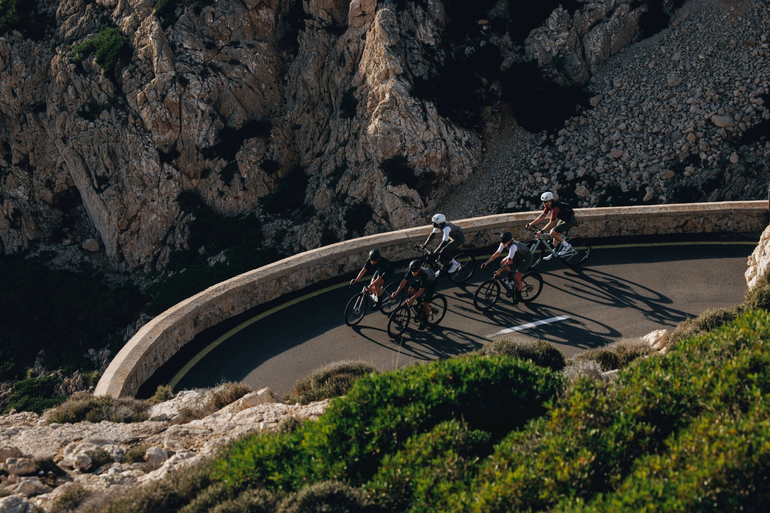 With this equipment, Red Bull or Factory Racing train: this is the new Specialized Prime collection