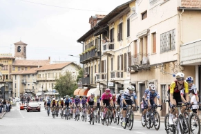 Jasper Philipsen fulfills the predictions in the first stage of La Vuelta 2025