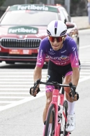 Jasper Philipsen fulfills the predictions in the first stage of La Vuelta 2025