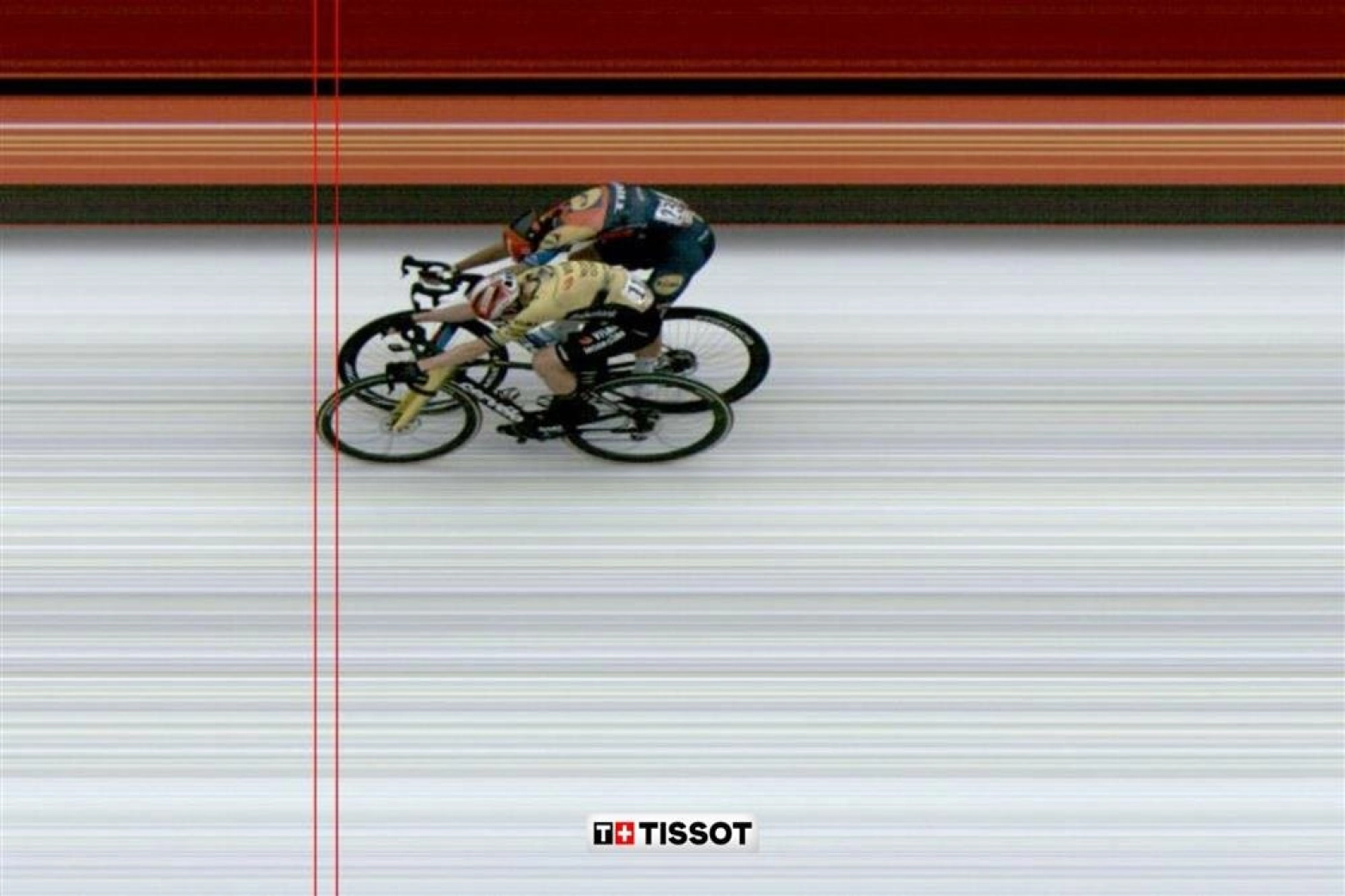 Jonas Vingegaard does not shy away from his status as a favorite after winning the second stage and claiming the red leader's jersey in La Vuelta 2025