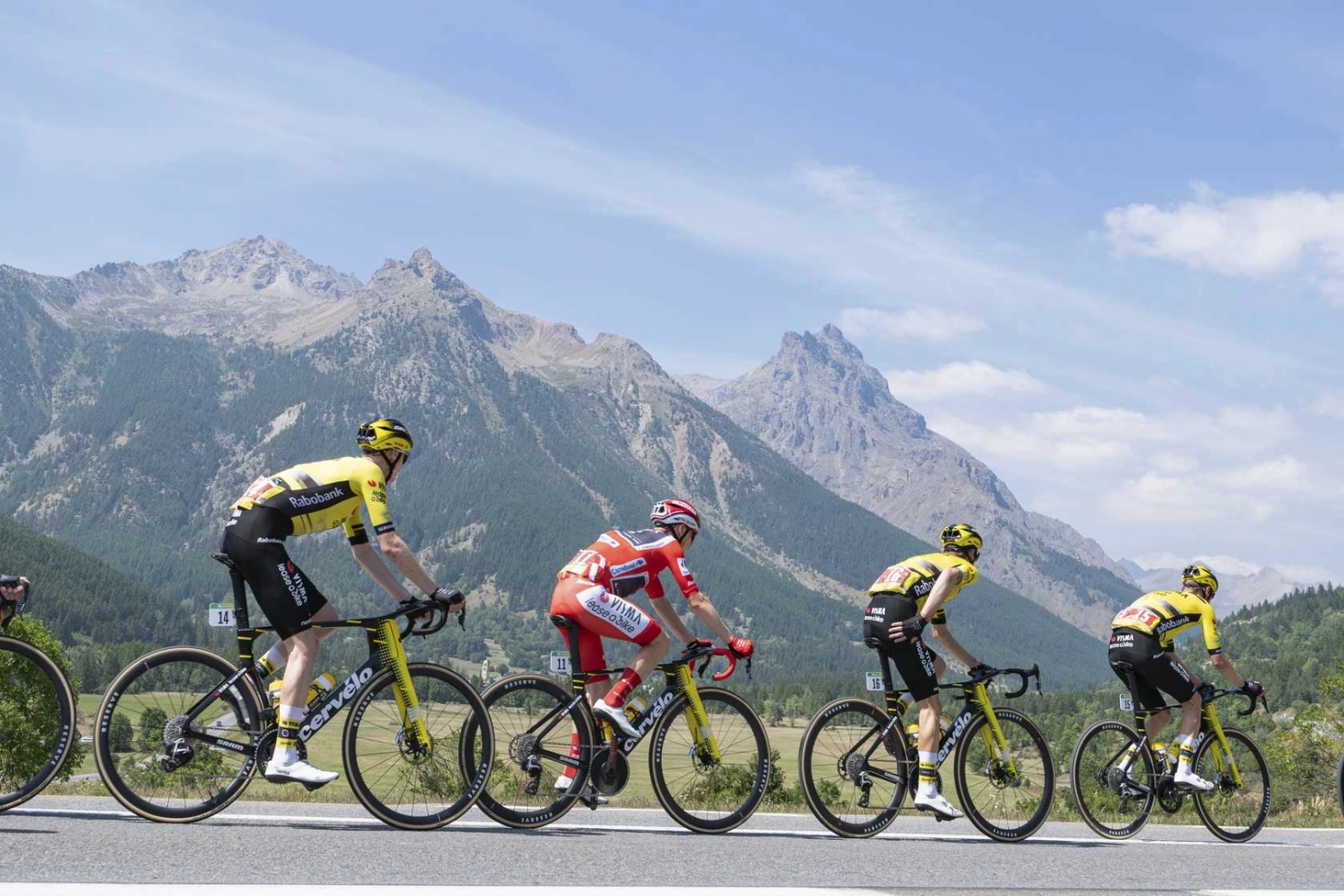 Ben Turner surprises by winning stage 4 of La Vuelta 2025