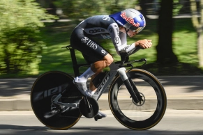 Pidcock debuts the new SCOTT Split MIPS, a modular and configurable helmet for each cyclist