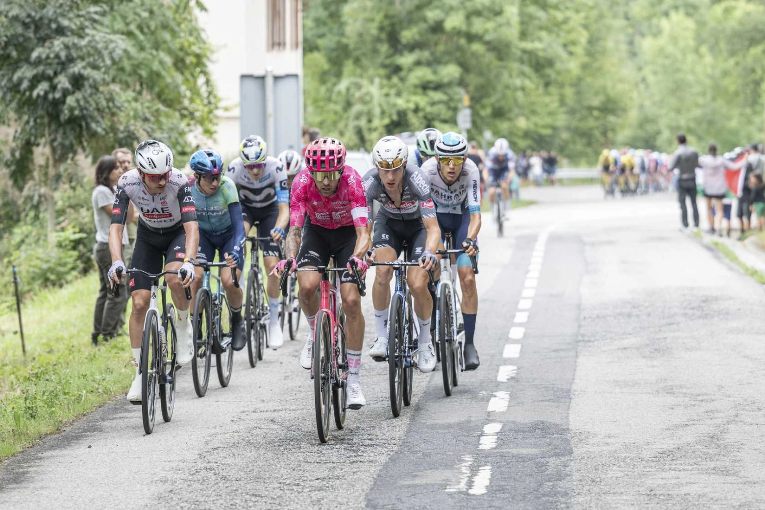 Jay Vine achieves a new stage victory in La Vuelta, Torstein Træen is the new leader