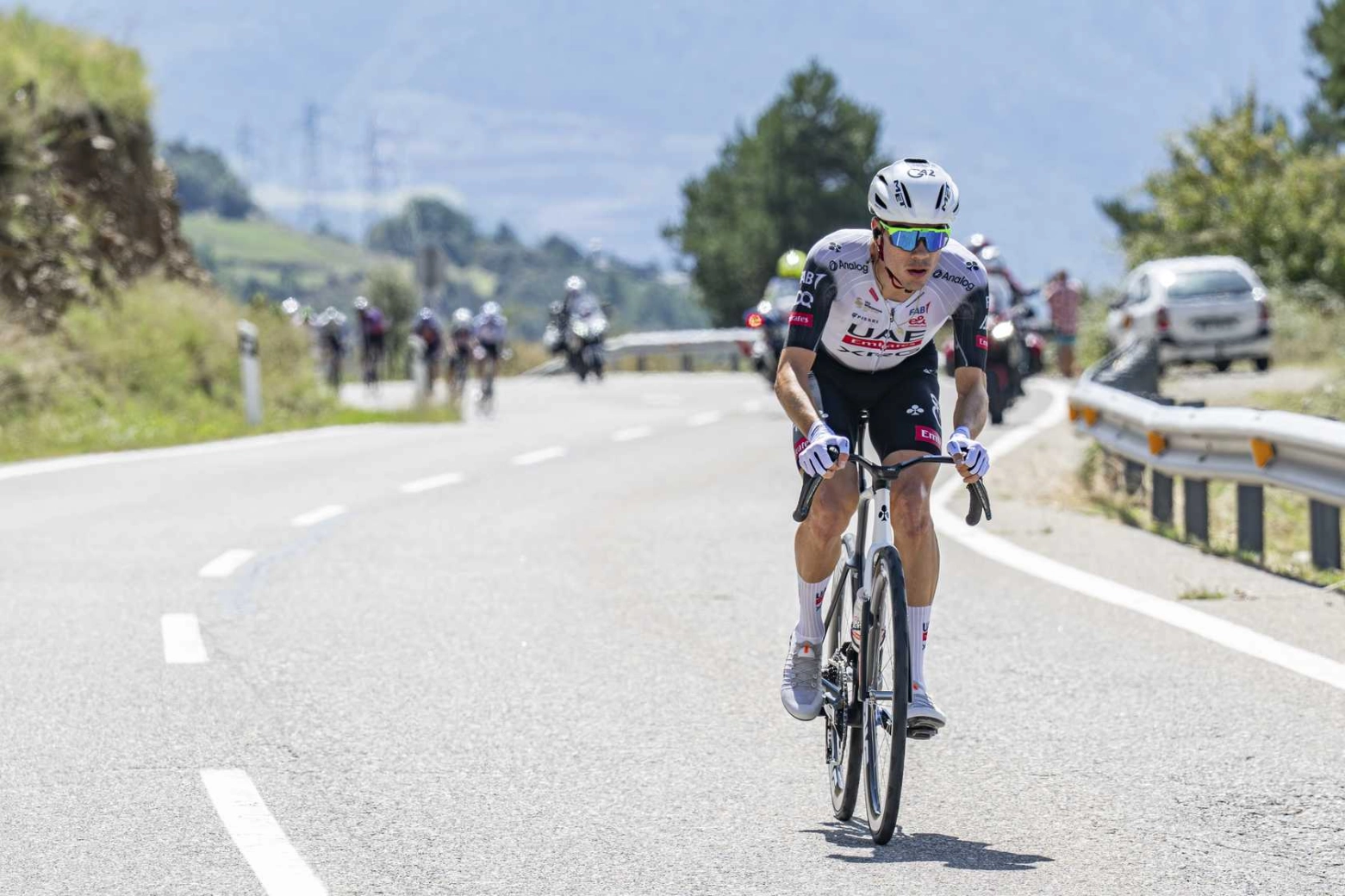 Juan Ayuso redeems himself with a victory at the top of Cerler