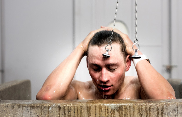 Eat or shower? What is better to do first after finishing training?