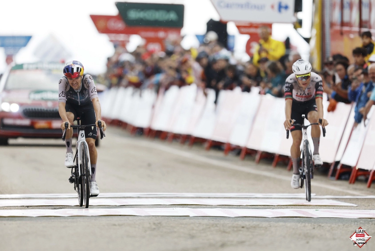 Vingegaard launches his first offensive in La Vuelta but Torstein Træen manages to save the leadership