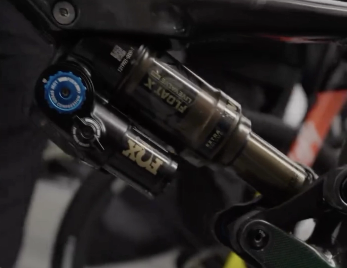 Aldridge won in Les Gets with an electronic Fox shock absorber