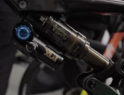 Aldridge won in Les Gets with an electronic Fox shock absorber