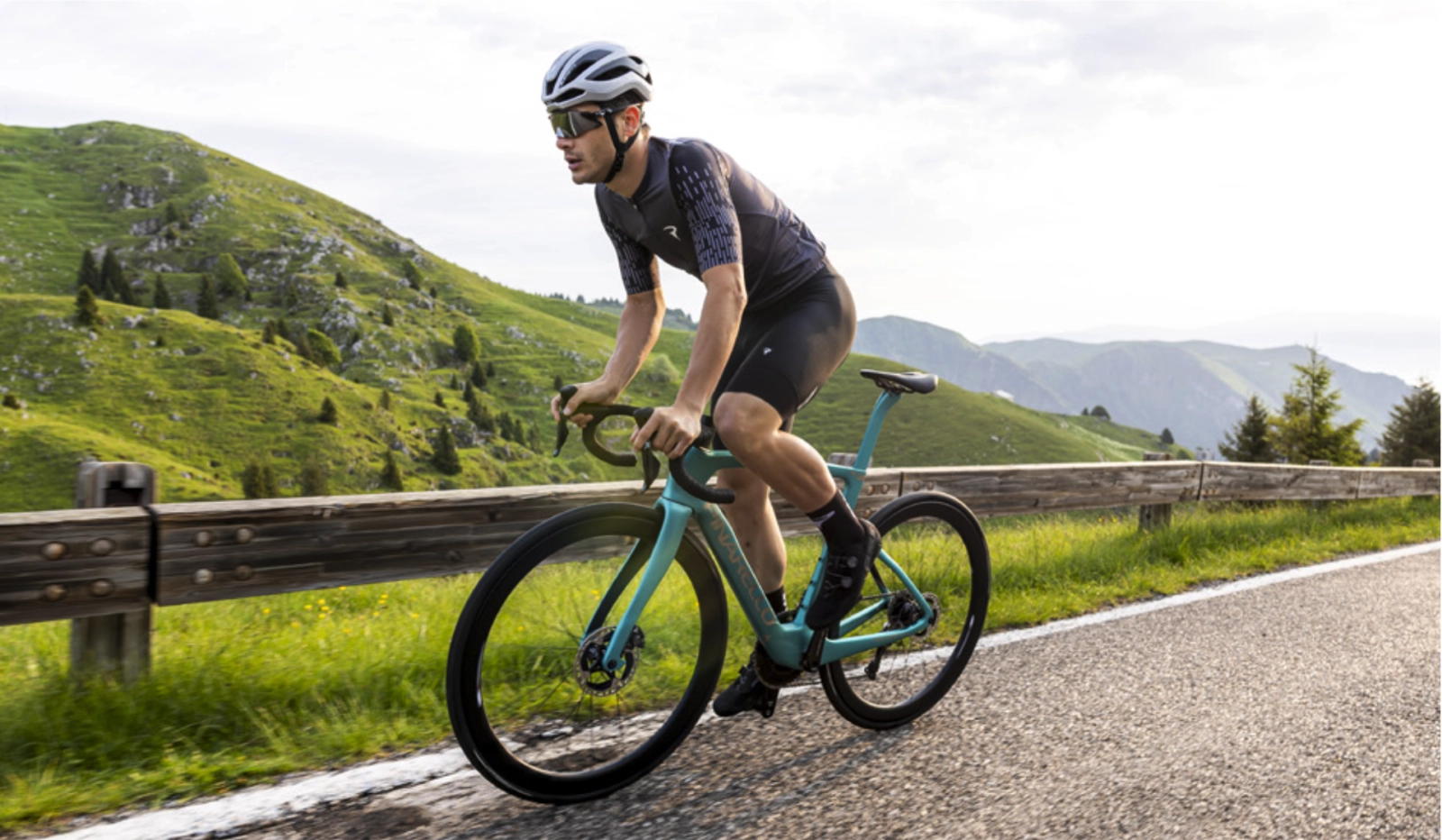Pinarello presents the new F series: perfect balance starting at 3,400€