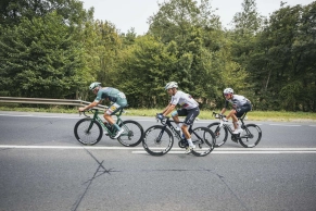 Tom Pidcock teases Jonas Vingegaard on Pike Bidea
