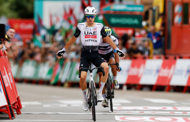 Juan Ayuso repeats victory in La Vuelta 2025