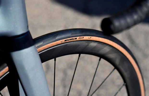 Si buscas una cubierta fiable, rápida y cómoda, apunta este nombre: Michelin Pro5