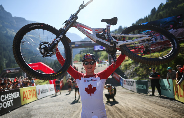Vali Höll and Jackson Goldstone conquer the 2025 Downhill World Championship in Champéry