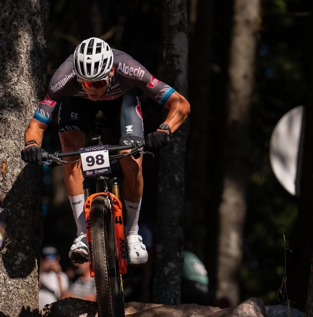 "The goal is to feel comfortable": Van der Poel is already acclimatized and training in Crans Montana