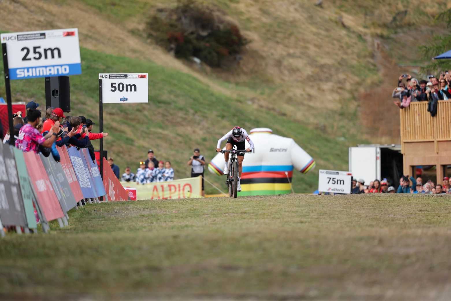 Alessandra Keller gana el Mundial de Short Track 2025 para delirio del público local