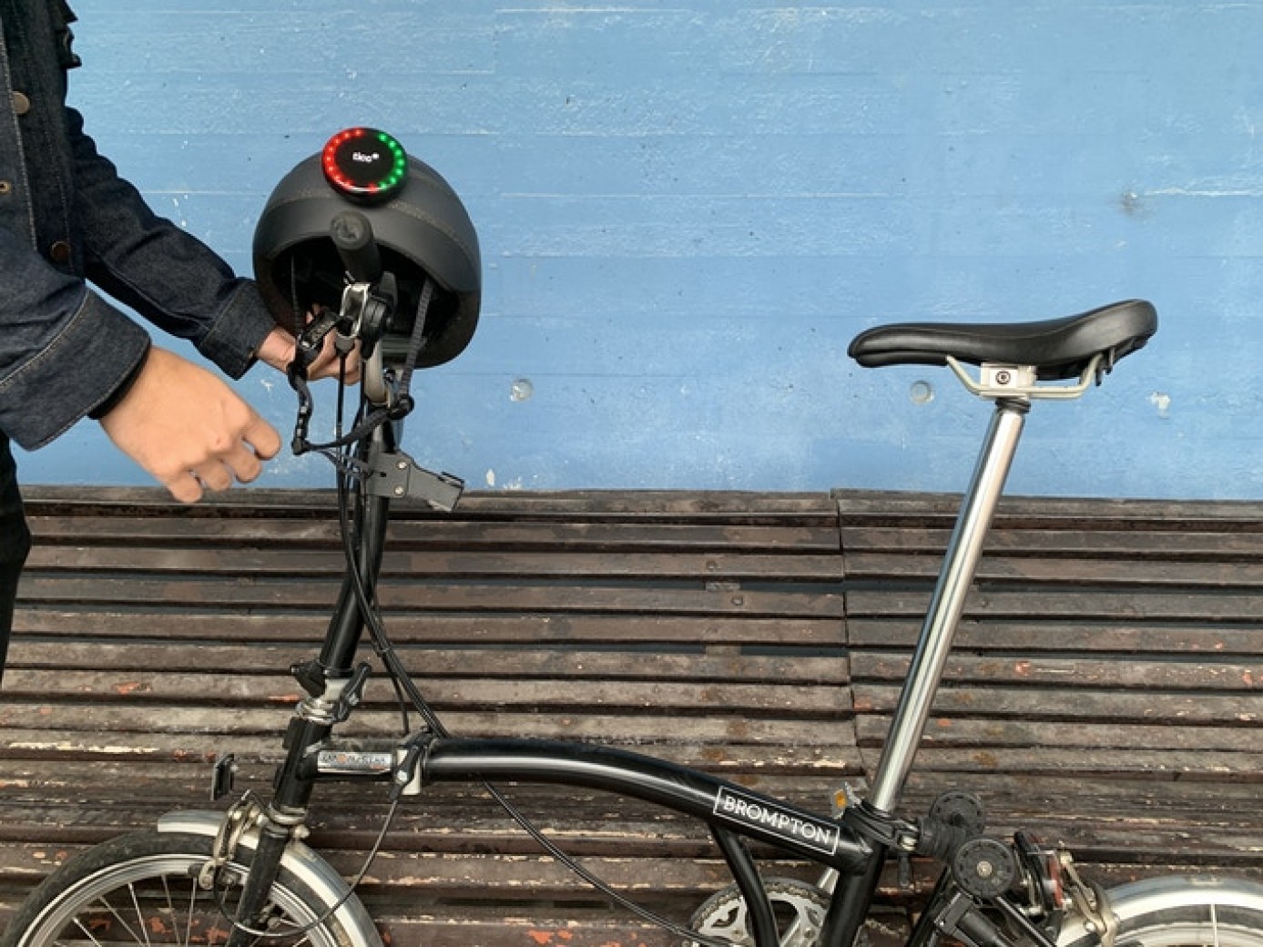 Ticc El Sistema Que Anade Intermitentes Inteligentes A Cualquier Casco