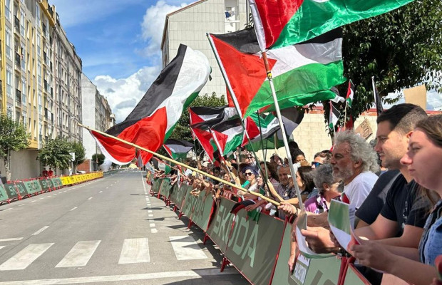 Os corredores decidem continuar na Volta, mas se algo grave acontecer, eles vão parar