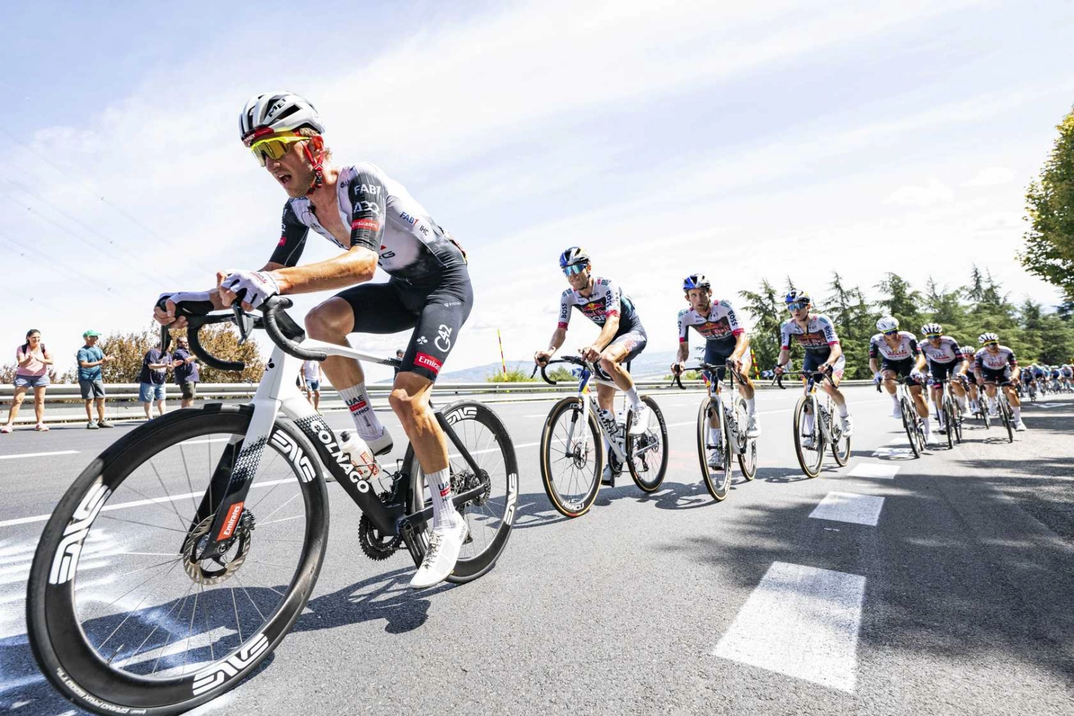 Vingegaard certifica com uma vitória de etapa sua vitória na La Vuelta 2025