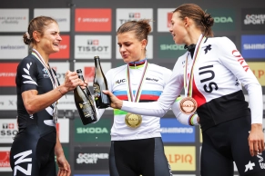 Jenny Rissveds cumple los pronósticos y se proclama campeona del mundo de XCO en Valais