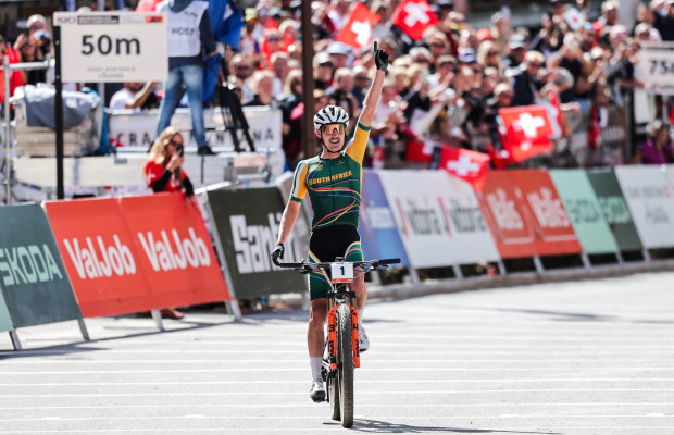 Alan Hatherly da la sorpresa y es Campeón del Mundo XCO de nuevo