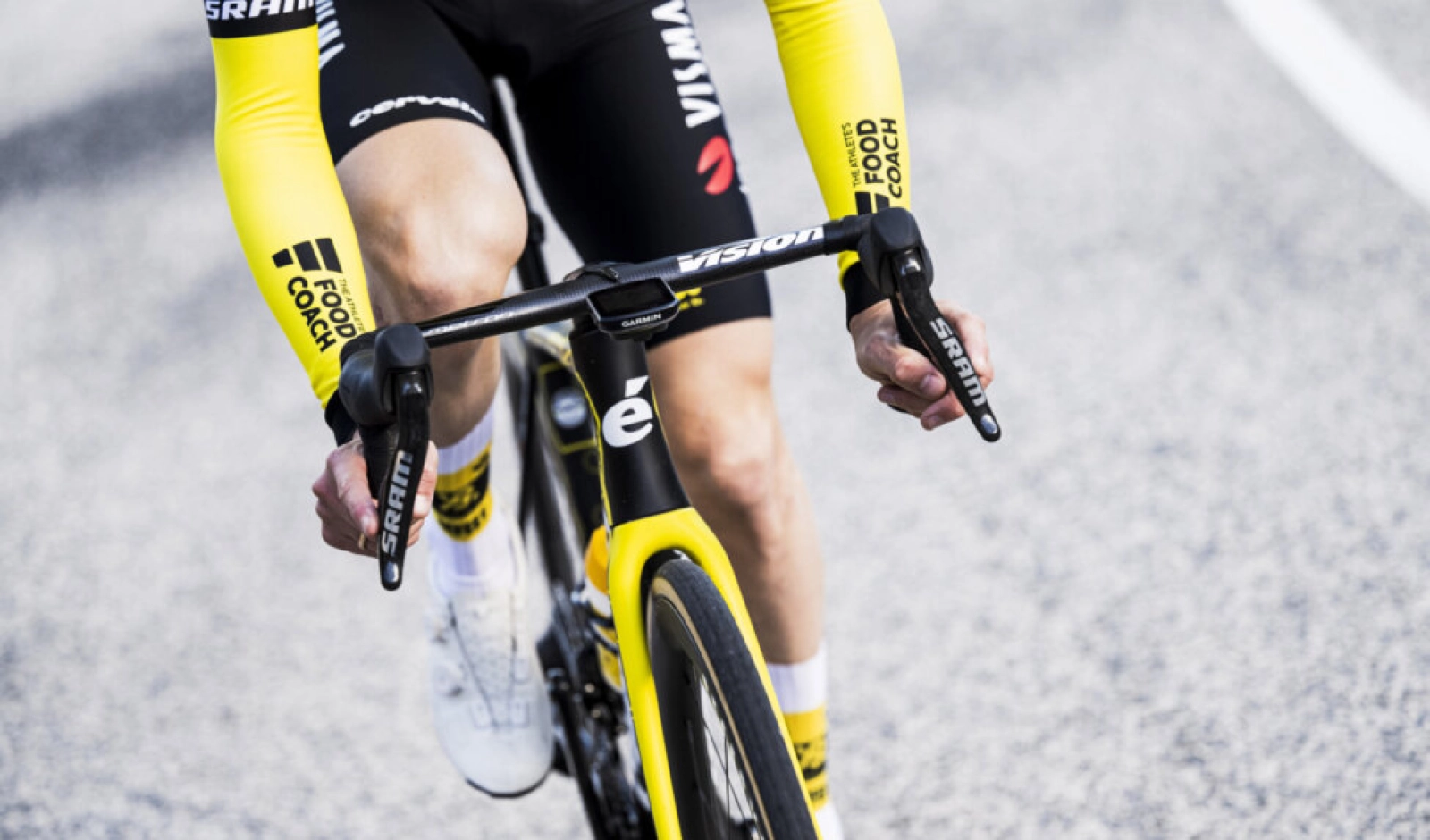 SRAM toma acciones legales contra la UCI por la limitación de desarrollos