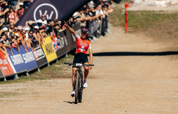 Alessandra Keller wins Lenzerheide in one of the most exciting XCO races of the year
