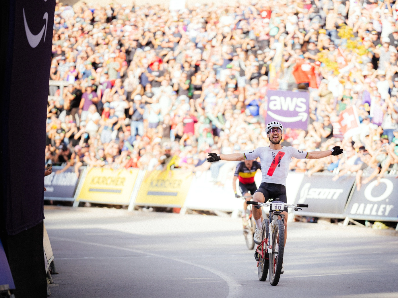 Nino Schurter transformou o XCO para sempre: estilo, bicicletas, circuitos e métodos de treinamento