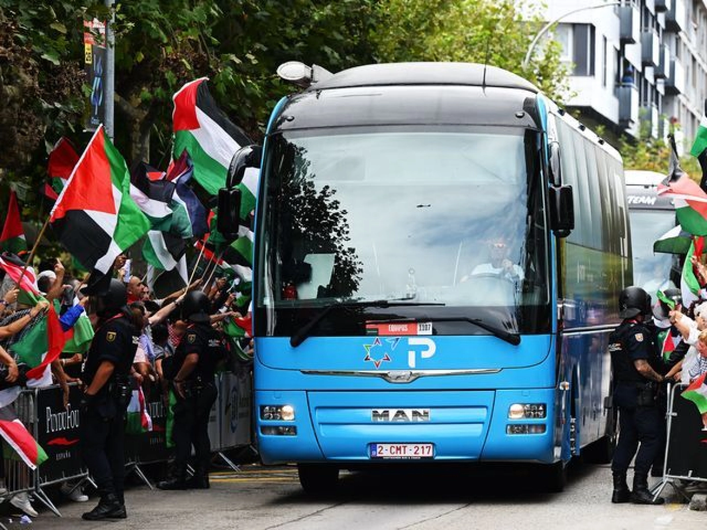 Factor não continuará com a equipe Israel-Premier Tech se não mudar de nome e bandeira